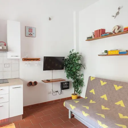 Apartment 121